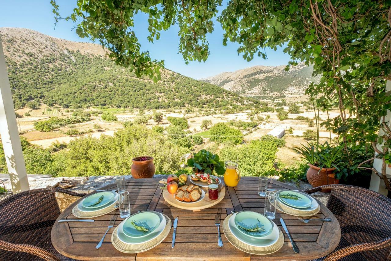 Stone Built Villa Galatia, Poolside & Perfect View Karés Esterno foto