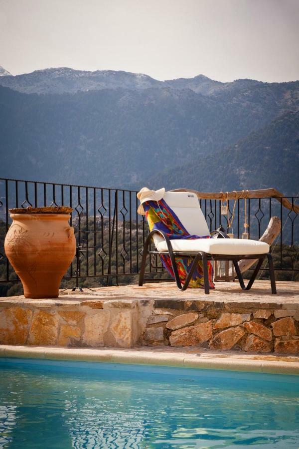Stone Built Villa Galatia, Poolside & Perfect View Karés Esterno foto