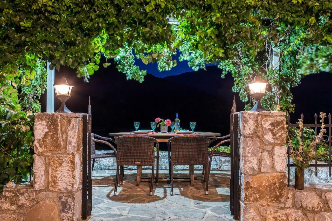 Stone Built Villa Galatia, Poolside & Perfect View Karés Esterno foto