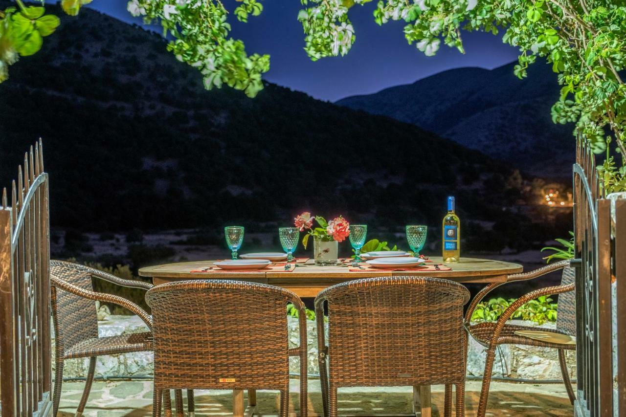 Stone Built Villa Galatia, Poolside & Perfect View Karés Esterno foto