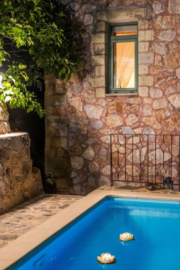 Stone Built Villa Galatia, Poolside & Perfect View Karés Esterno foto