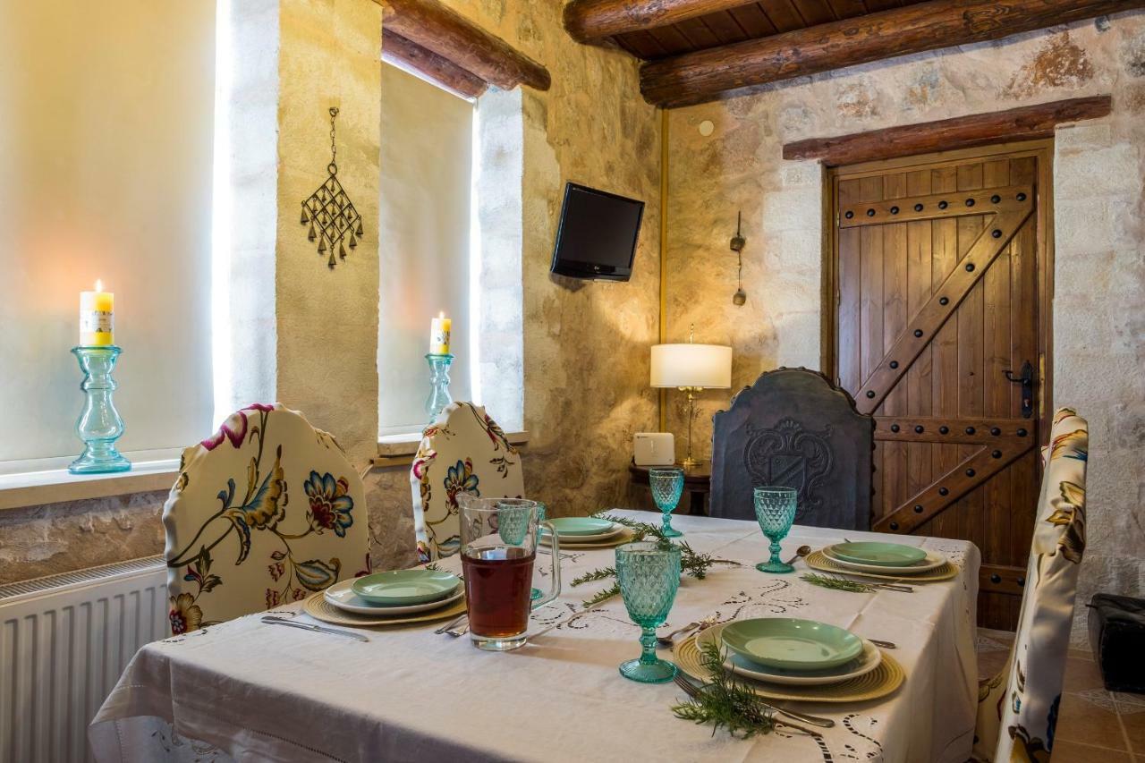 Stone Built Villa Galatia, Poolside & Perfect View Karés Esterno foto